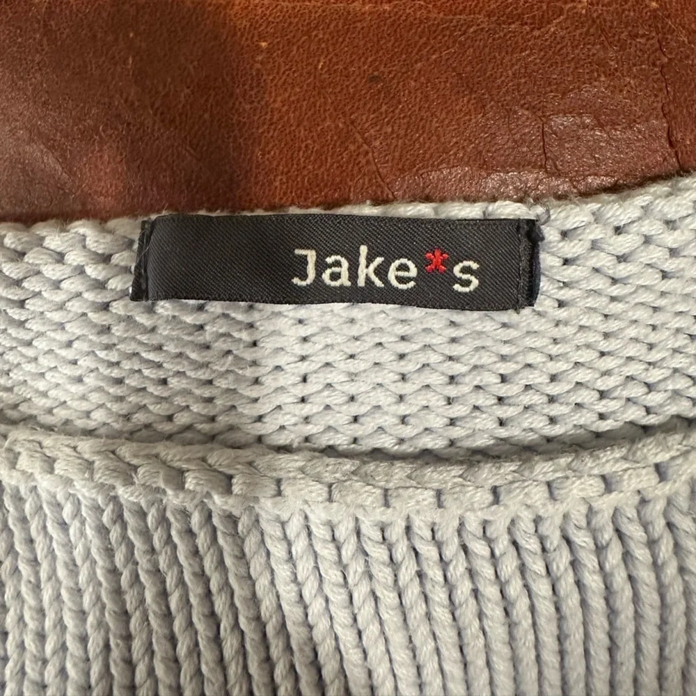 GUC JAKE* S baby blue cotton long sleeve sweater round neck